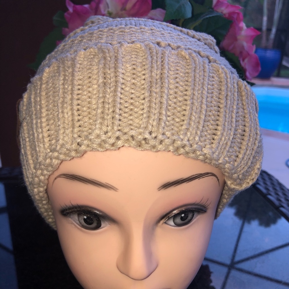 Ladies Knitted Hat - Picture 2 of 2